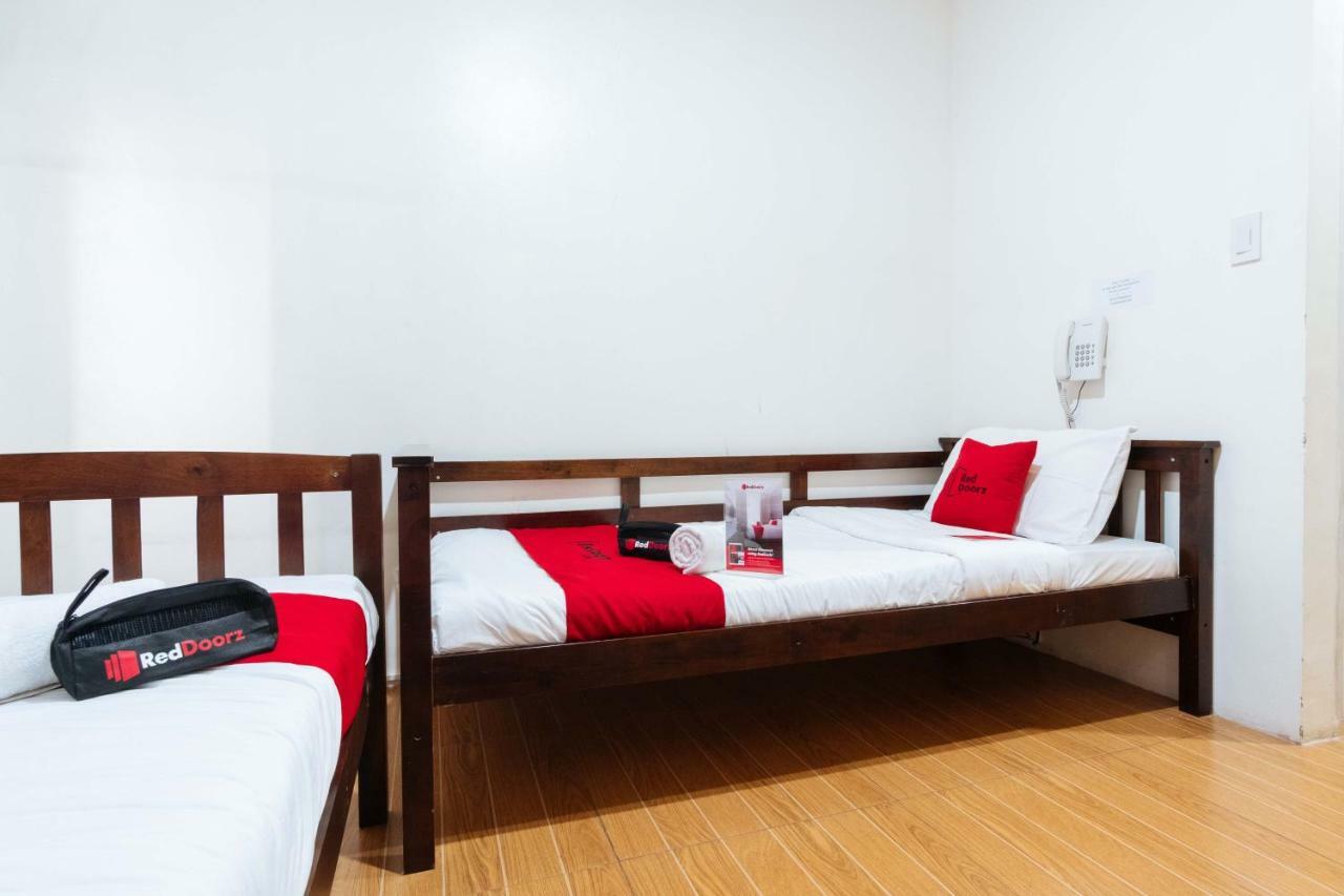 Reddoorz Near Robinsons Place 마닐라 외부 사진
