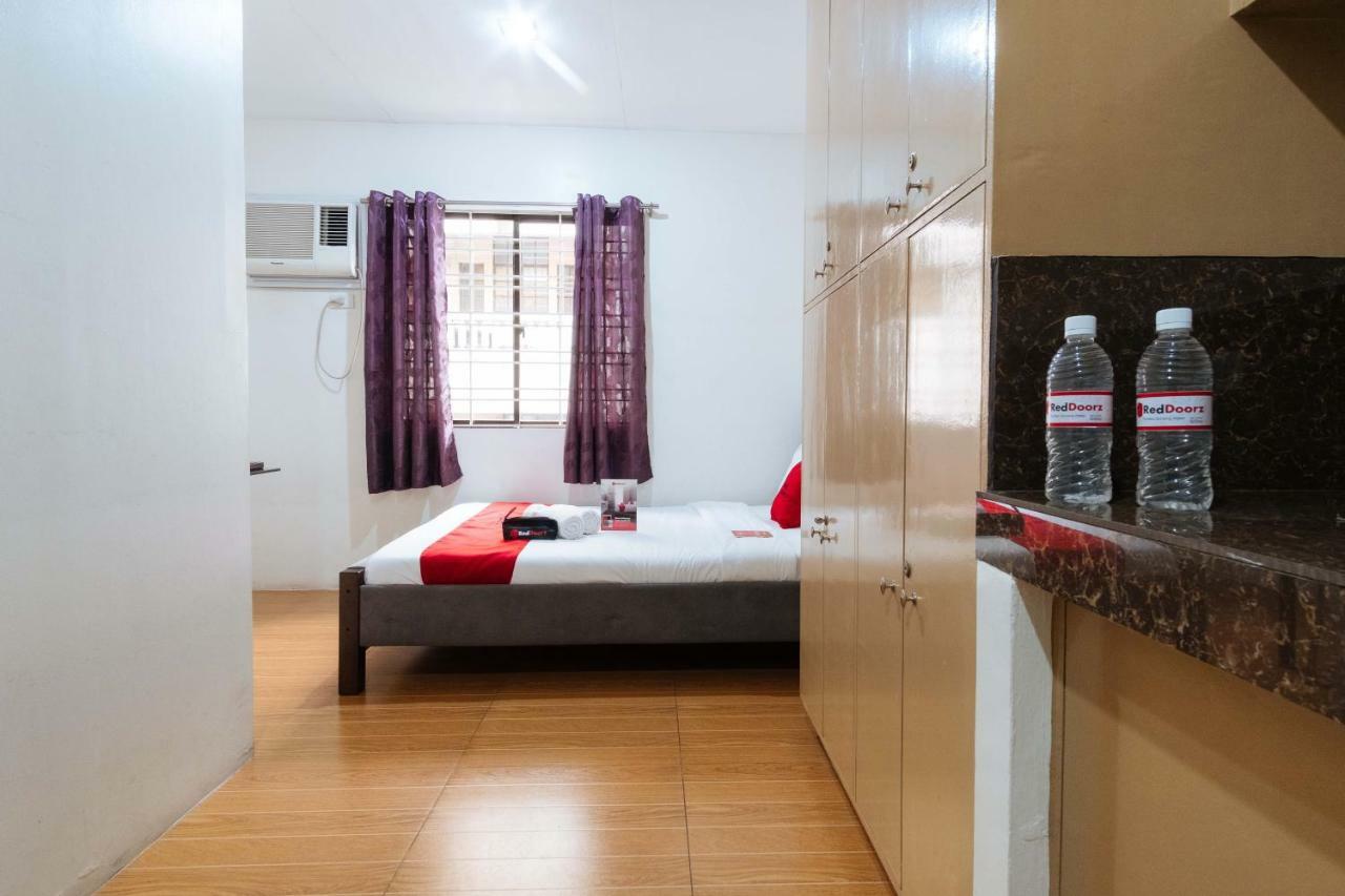 Reddoorz Near Robinsons Place 마닐라 외부 사진