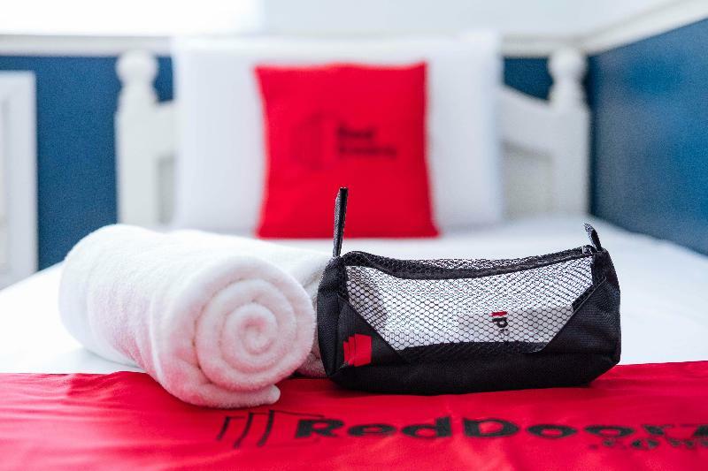 Reddoorz Near Robinsons Place 마닐라 외부 사진